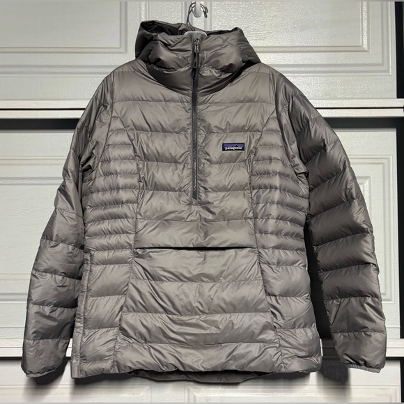 Patagonia Silver Half-Zip Puffer Jacket - Picture 3 of 11